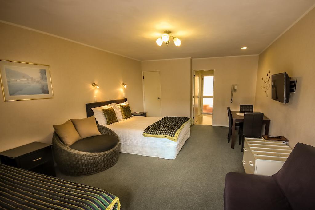 Malones Spa Motel โรโตรัว ห้อง รูปภาพ