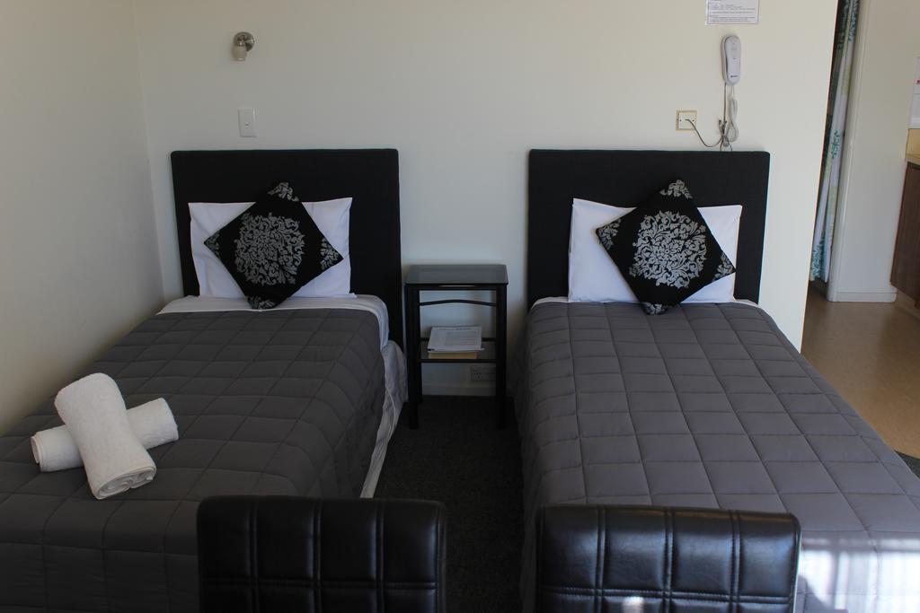Malones Spa Motel โรโตรัว ภายนอก รูปภาพ
