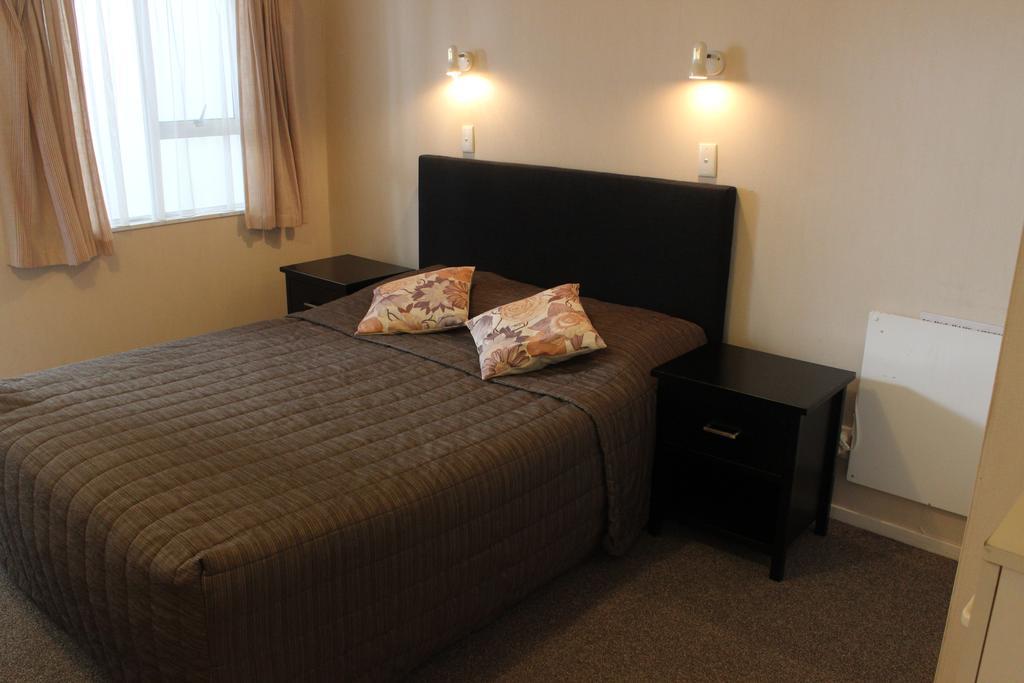 Malones Spa Motel โรโตรัว ภายนอก รูปภาพ