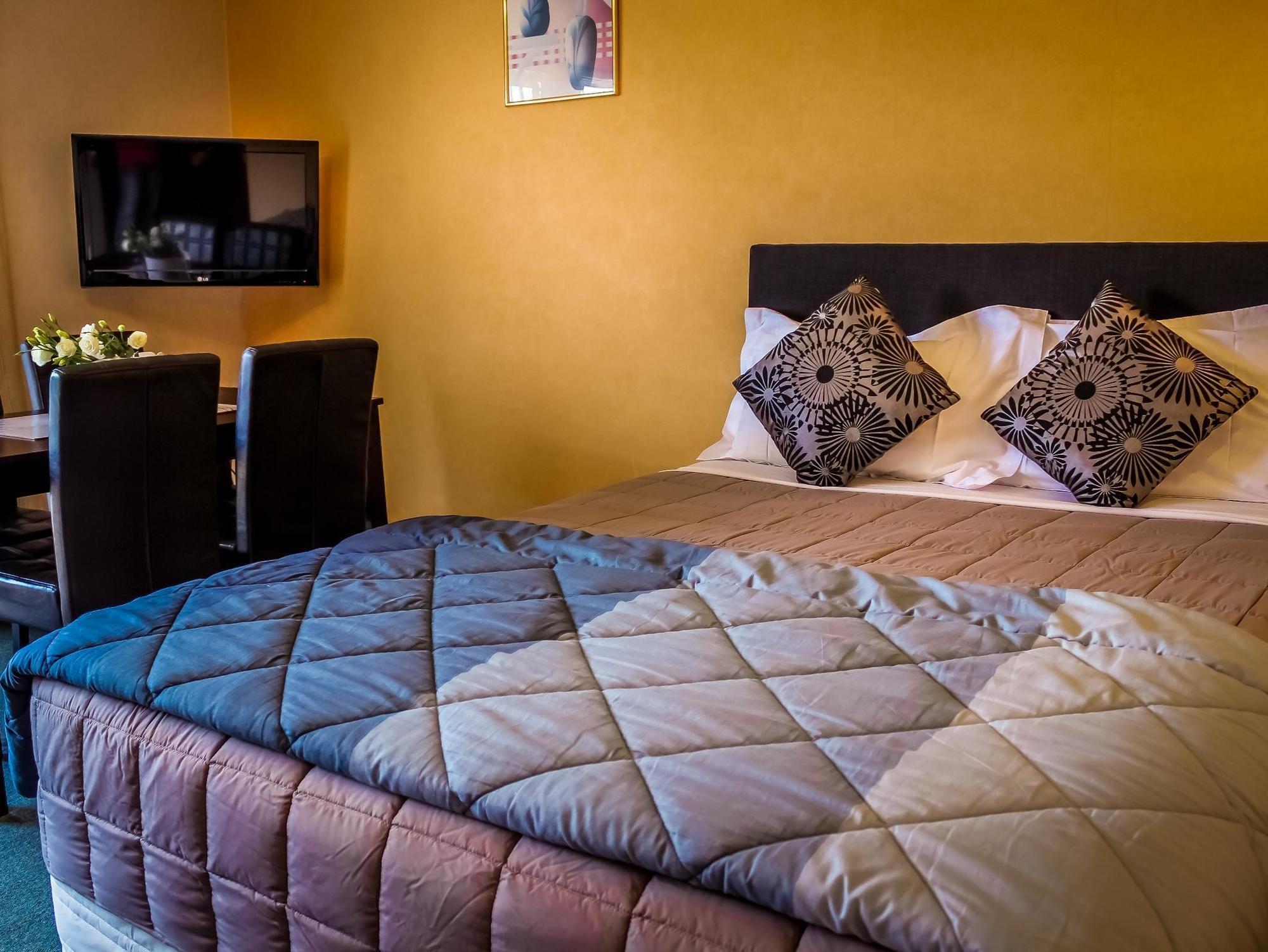 Malones Spa Motel โรโตรัว ภายนอก รูปภาพ